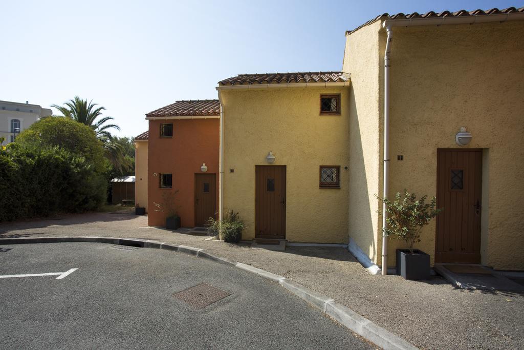 Village Vacances Le Lion De Mer Saint-Raphael  Exterior photo