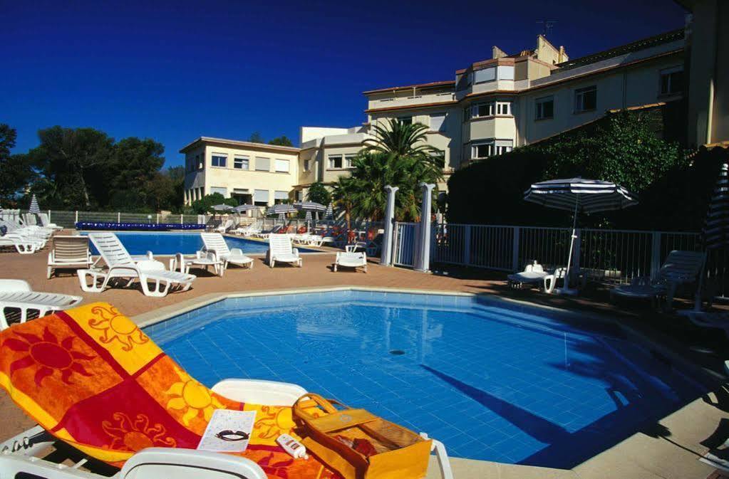 Village Vacances Le Lion De Mer Saint-Raphael  Exterior photo