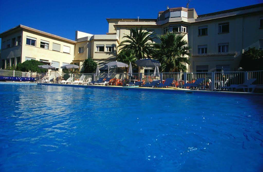 Village Vacances Le Lion De Mer Saint-Raphael  Exterior photo