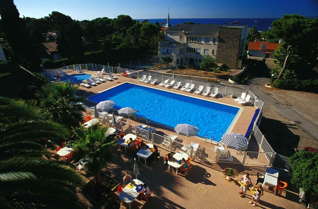 Village Vacances Le Lion De Mer Saint-Raphael  Exterior photo